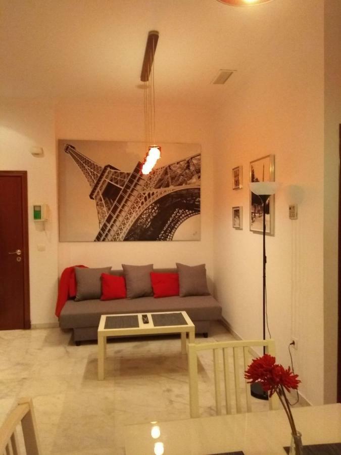 Apartamentos Rg Triana, Calle Castilla Con Patio Севилья Экстерьер фото