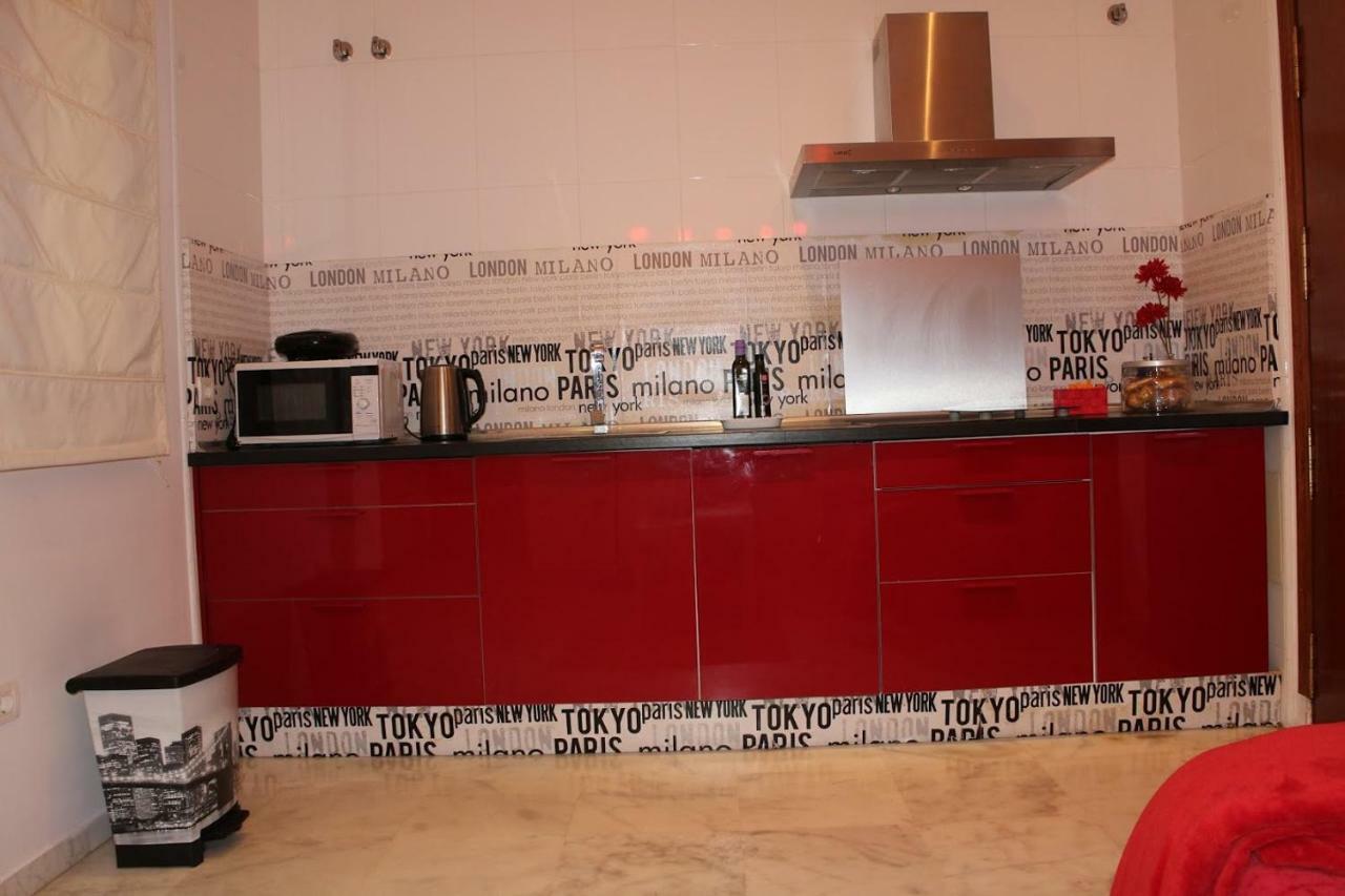 Apartamentos Rg Triana, Calle Castilla Con Patio Севилья Экстерьер фото
